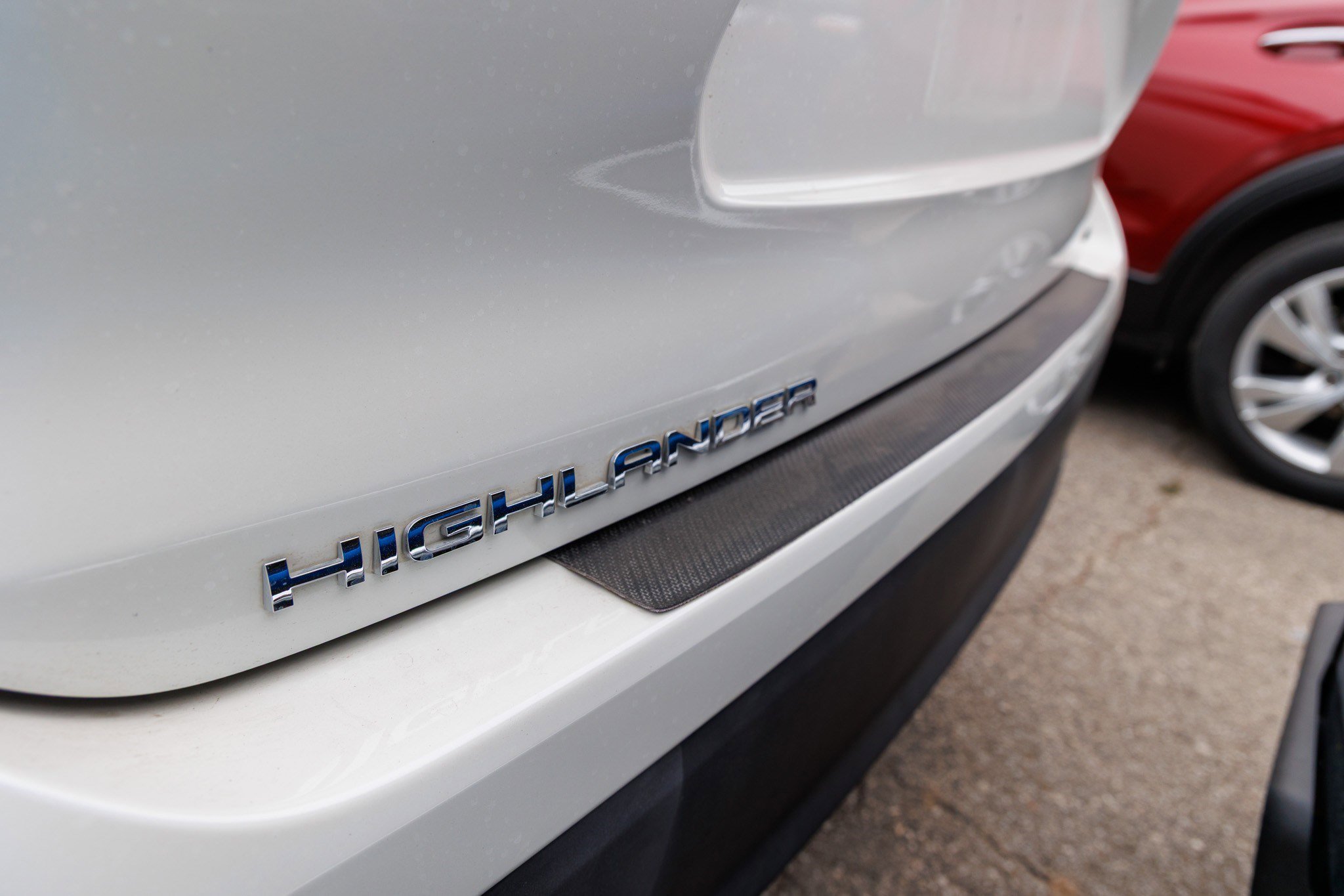 Used 2021 Toyota Highlander LE image 11