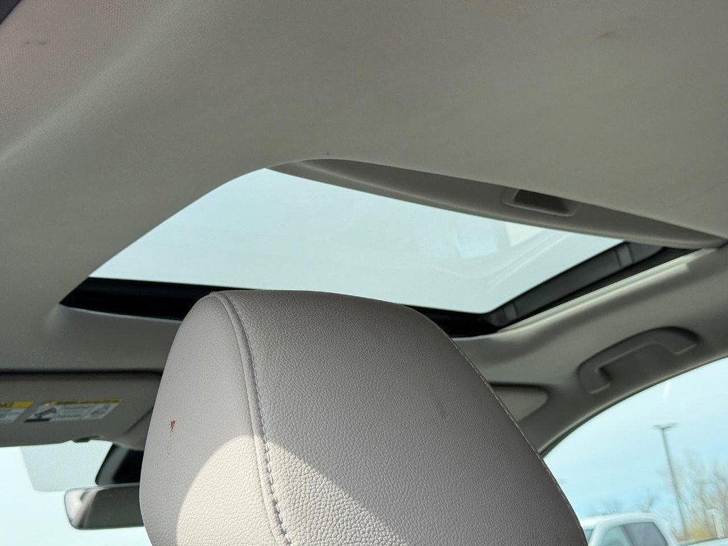 Used 2016 Acura MDX SH-AWD image 12