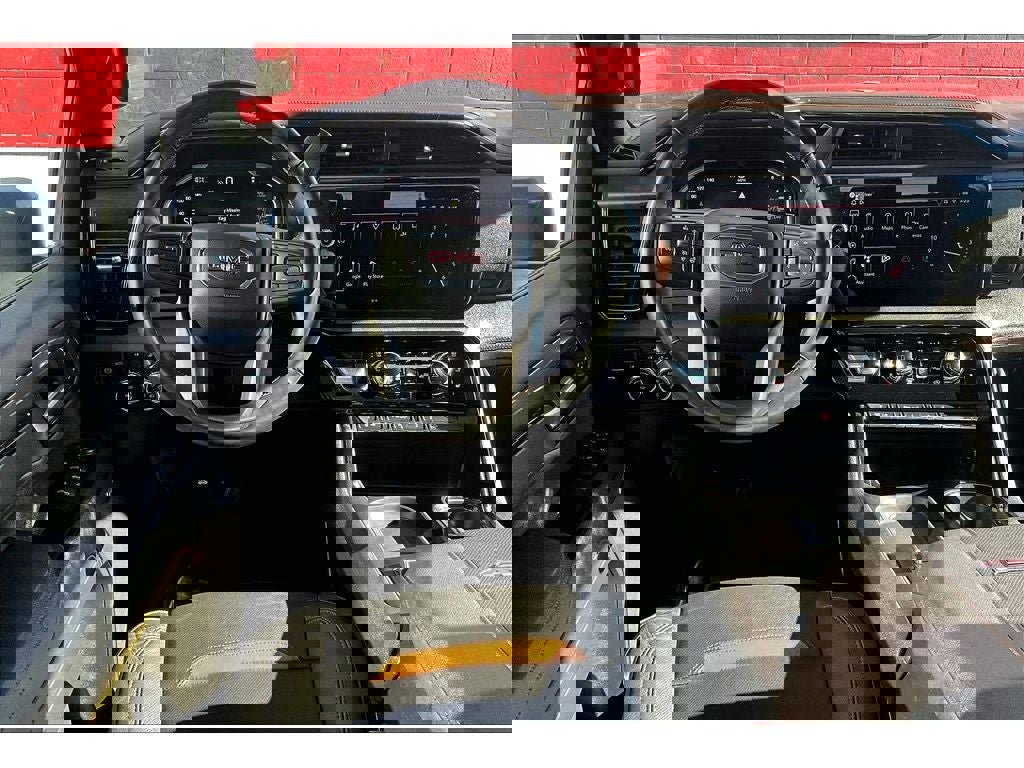 Used 2024 GMC Sierra 2500 AT4 image 6