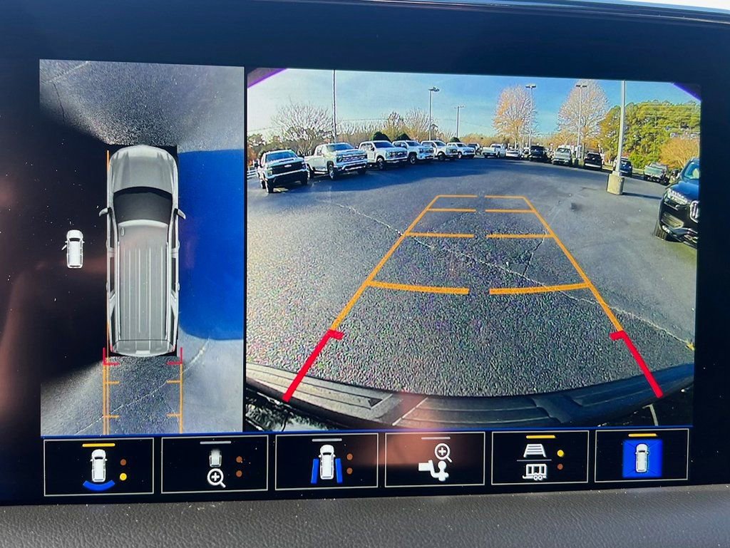 Used 2024 Chevrolet Suburban RST w/ Luxury Package image 6