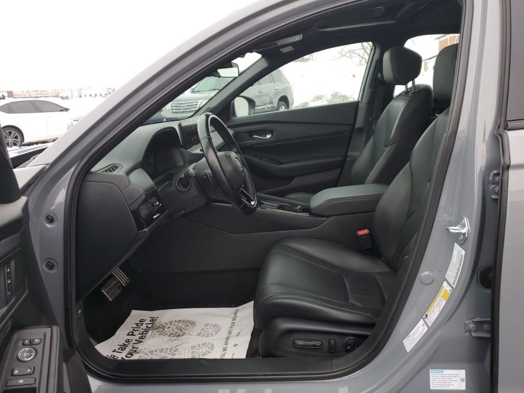 Used 2025 Honda Accord Sport image 33