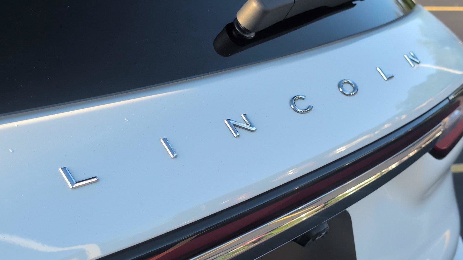 Used 2022 Lincoln Corsair Reserve w/ Elements Package FWD image 6