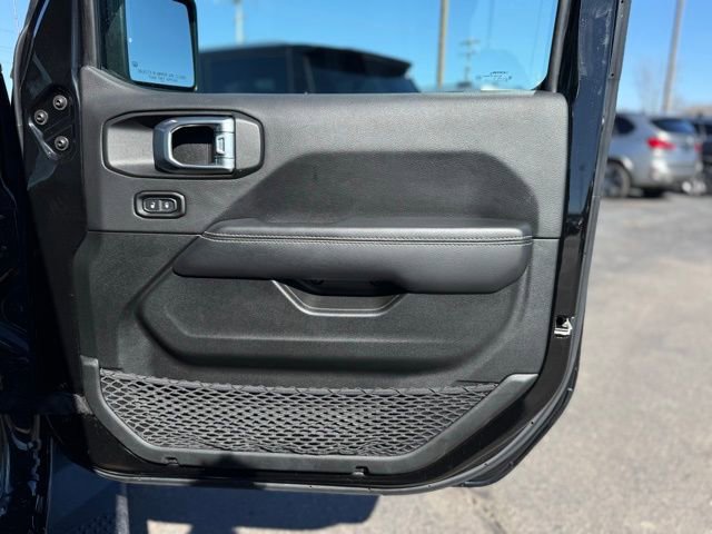 Used 2022 Jeep Gladiator Overland w/ Popular Equipment Package image 14