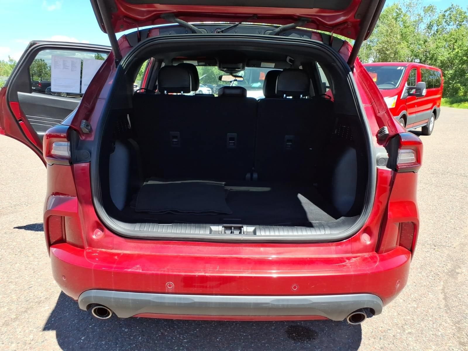 Used 2024 Ford Escape ST-Line w/ Tech Pack #1 AWD/4WD image 16