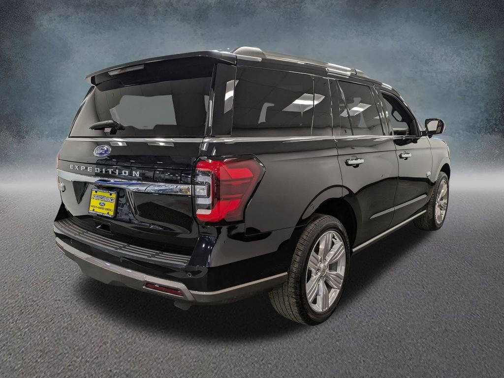 Used 2024 Ford Expedition King Ranch image 4