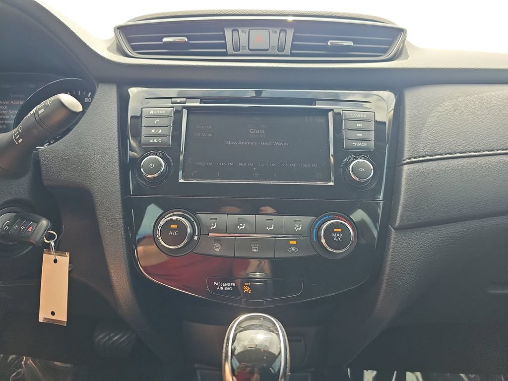 Used 2018 Nissan Rogue S FWD image 20