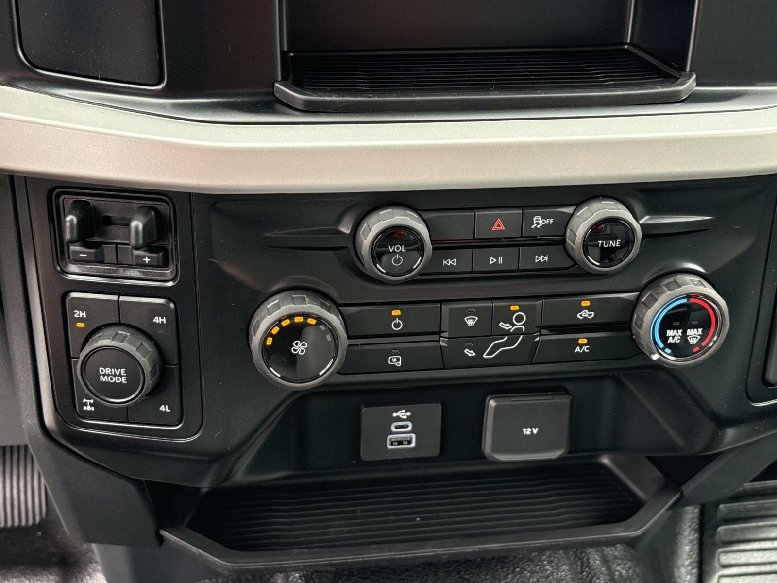 New 2026 Ford F250 XL w/ XL Driver Assist Package AWD/4WD image 16
