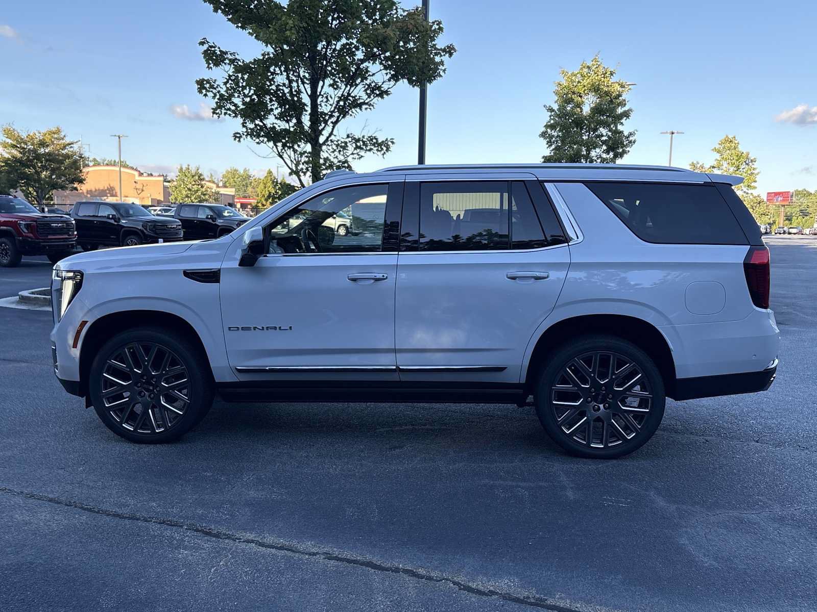 New 2027 GMC Yukon Denali Ultimate AWD/4WD image 17