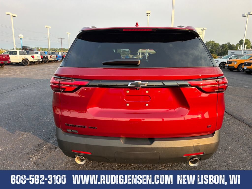 Used 2023 Chevrolet Traverse LT w/ Midnight/Sport Edition AWD/4WD image 4