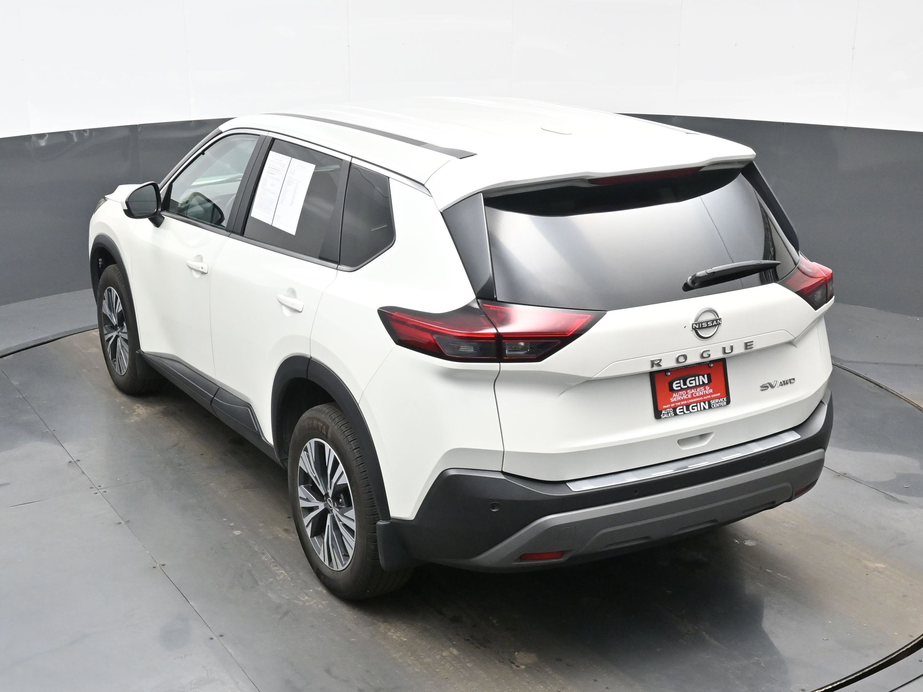 Used 2023 Nissan Rogue SV image 35