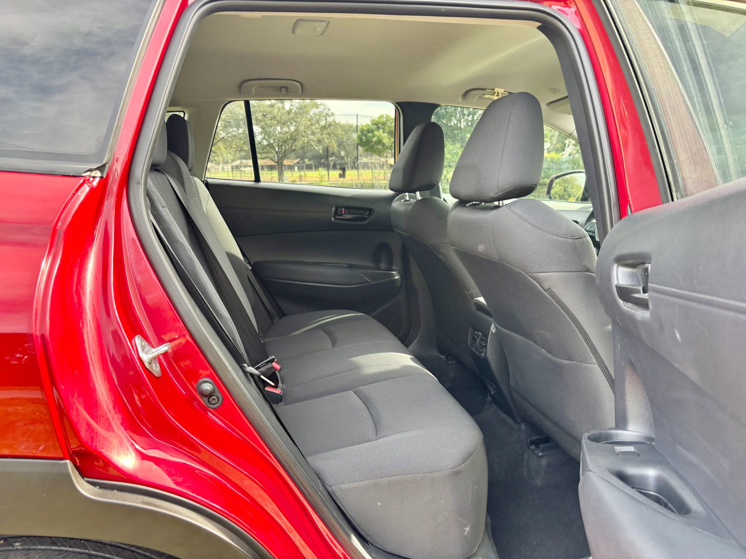 Used 2024 Toyota Corolla Cross LE image 25