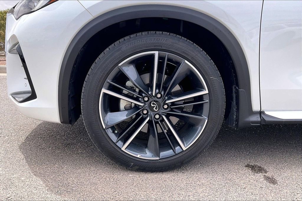 Used 2025 INFINITI QX55 Essential AWD/4WD image 9