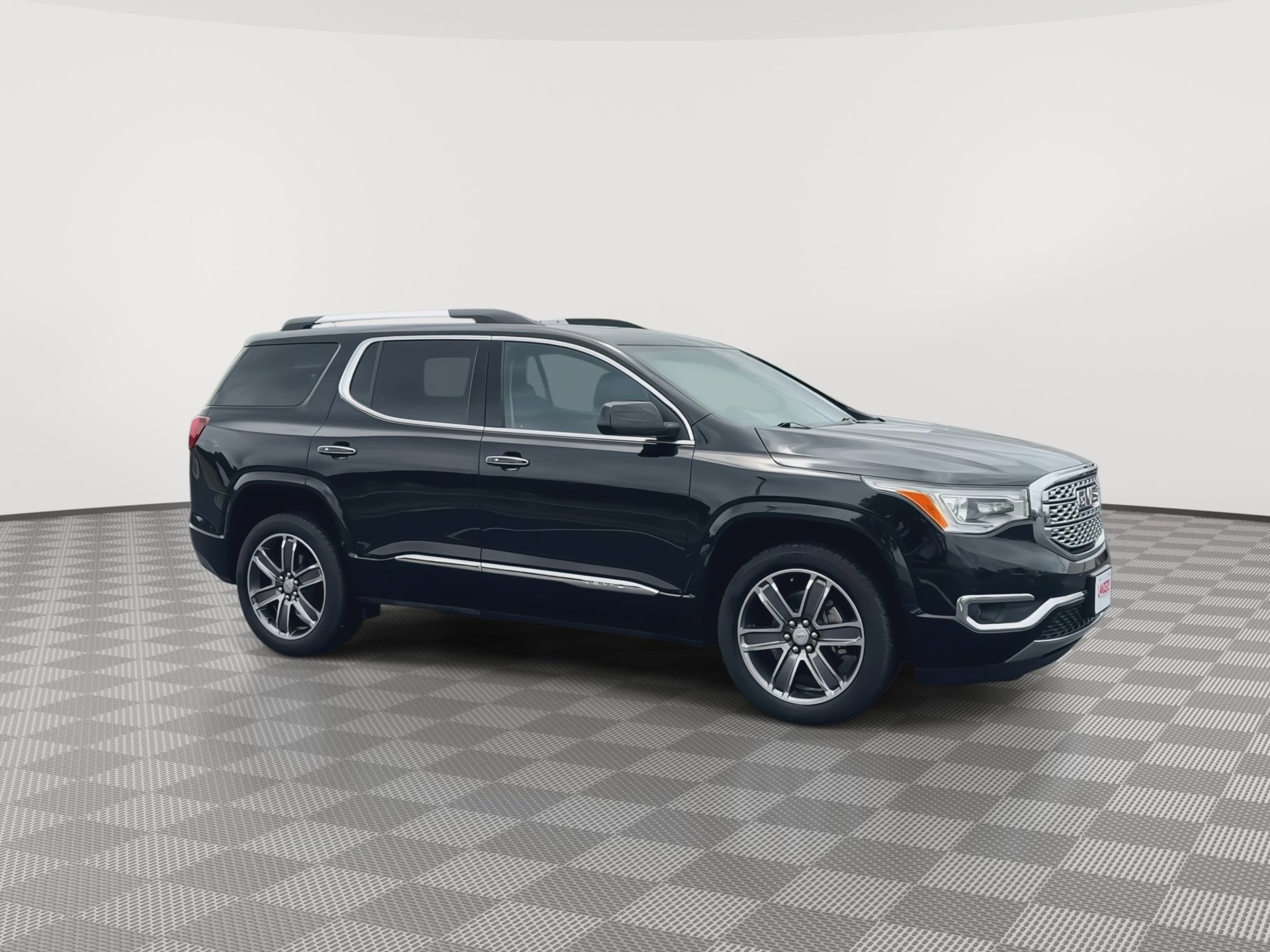 Used 2017 GMC Acadia Denali FWD image 2