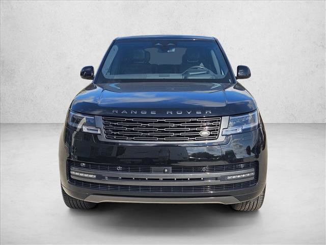 Used 2025 Land Rover Range Rover SE AWD/4WD image 2