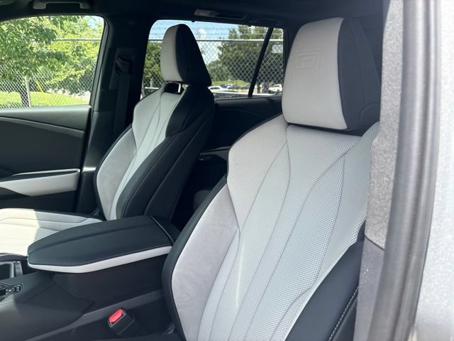 Used 2025 Lexus TX 500h AWD w/ Technology Package image 2