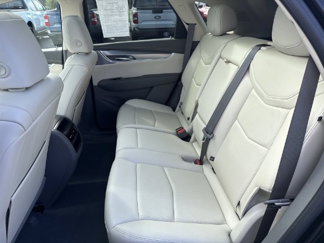 Used 2023 Cadillac XT5 Premium Luxury w/ Technology Package AWD/4WD image 33