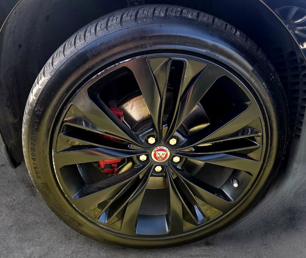 Used 2020 Jaguar F-PACE S image 5