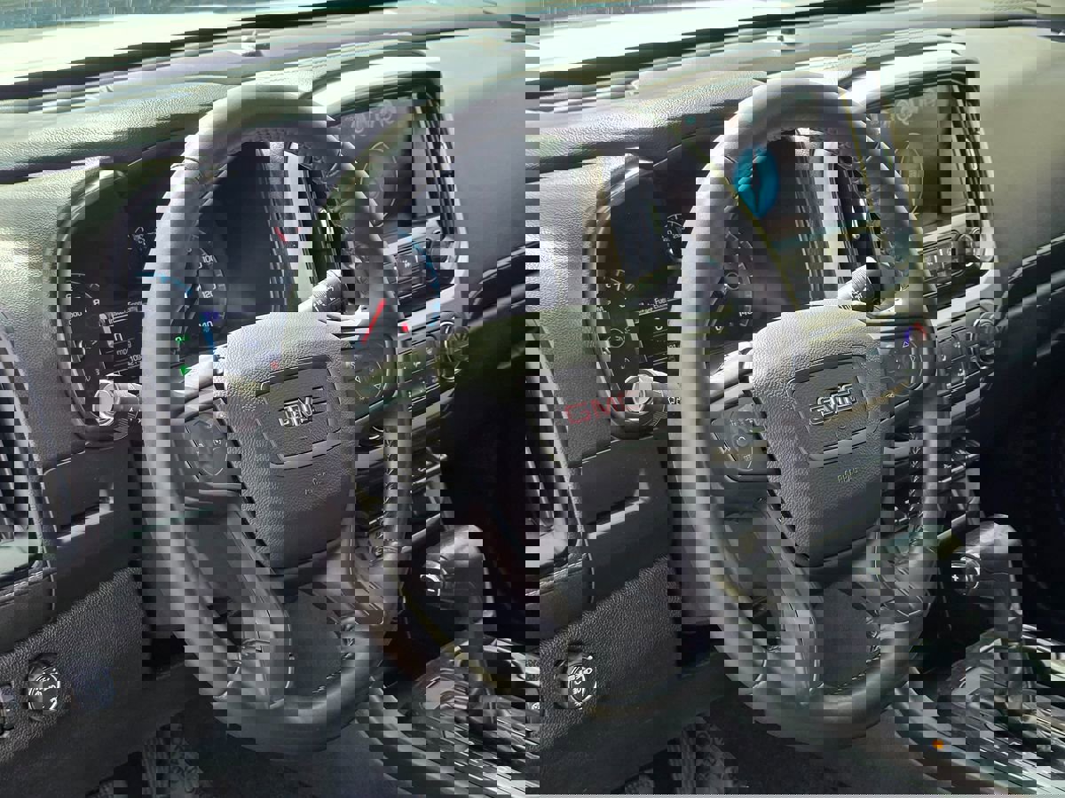 Used 2018 GMC Canyon SLE w/ SLE Convenience Package image 14