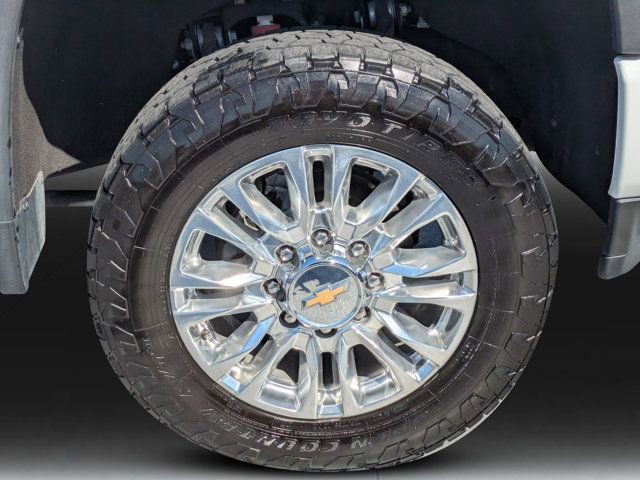 Used 2021 Chevrolet Silverado 2500 High Country w/ Z71 Off-Road Package image 9