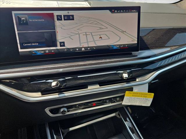 New 2026 BMW X7 M60i w/ Climate Comfort Package AWD/4WD image 11