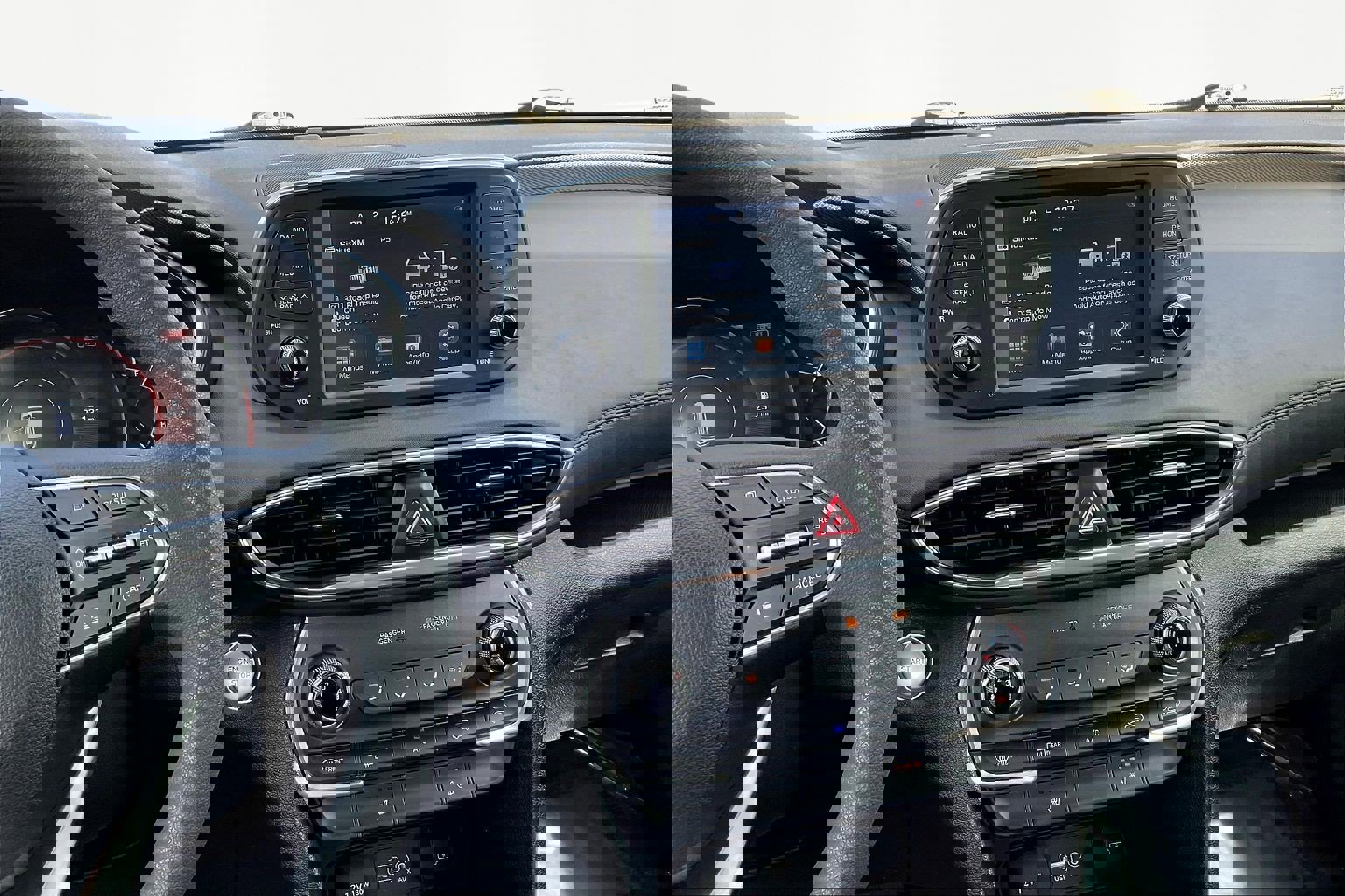 Used 2020 Hyundai Santa Fe SEL AWD/4WD image 8