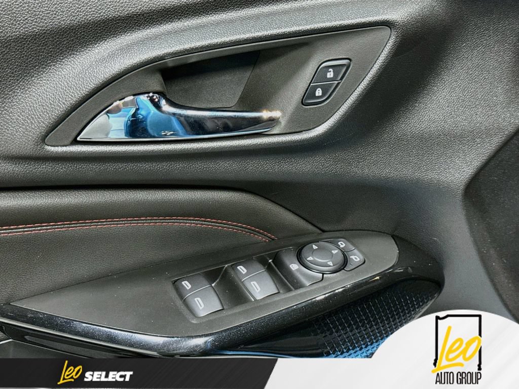 Used 2025 Chevrolet Trax RS w/ Sunroof Package FWD image 20