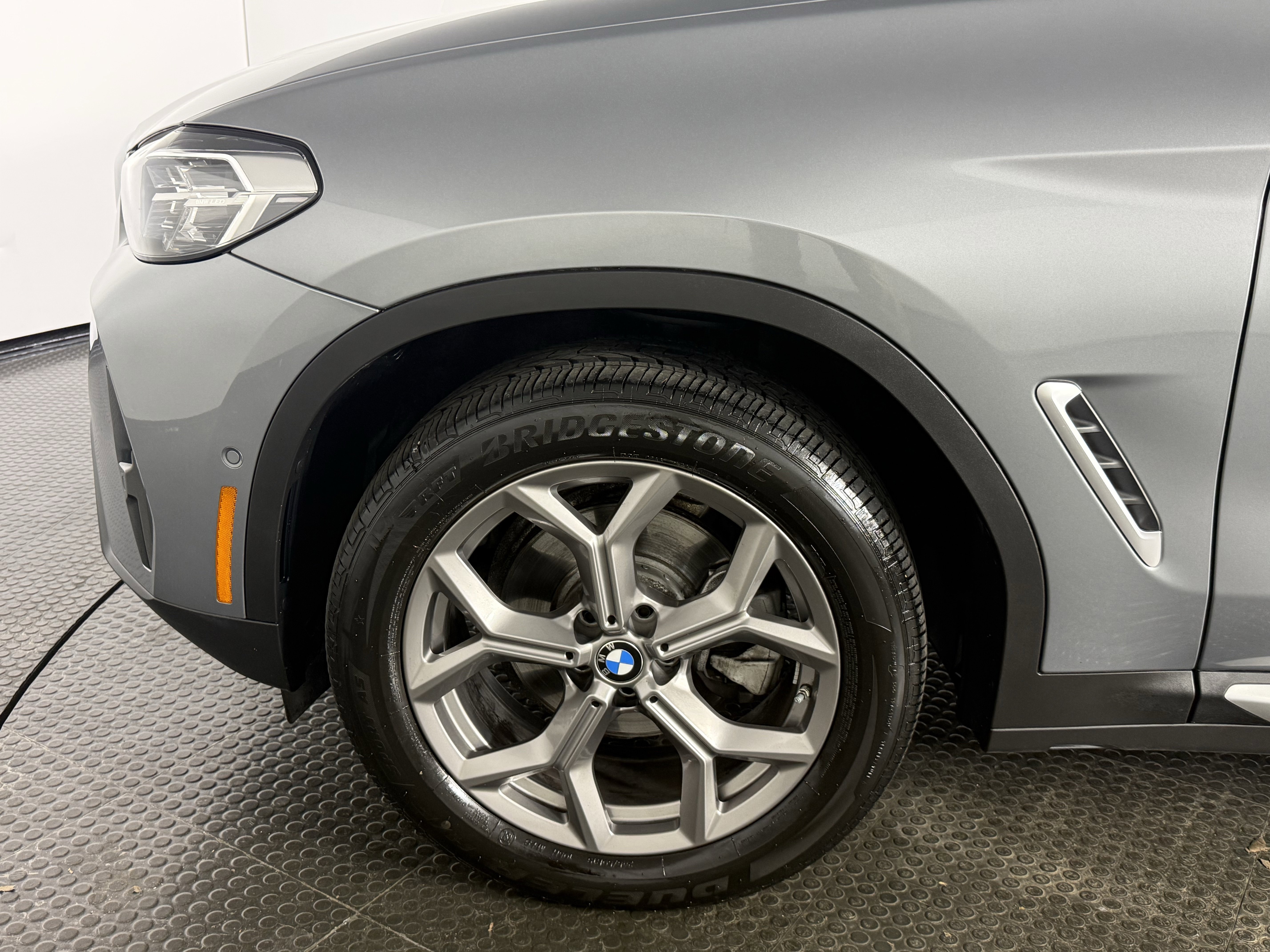 Certified 2024 BMW X3 xDrive30i w/ Premium Package image 7