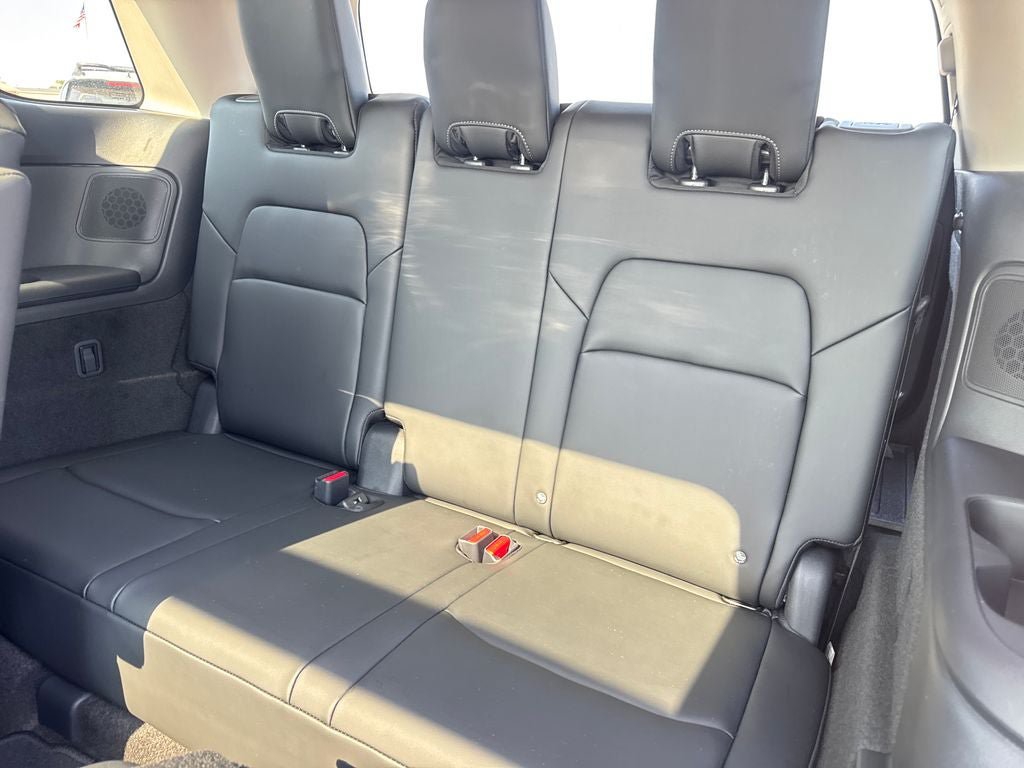 New 2026 Nissan Pathfinder Platinum AWD/4WD image 13