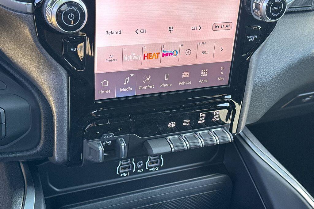 New 2026 RAM 2500 Big Horn AWD/4WD image 20