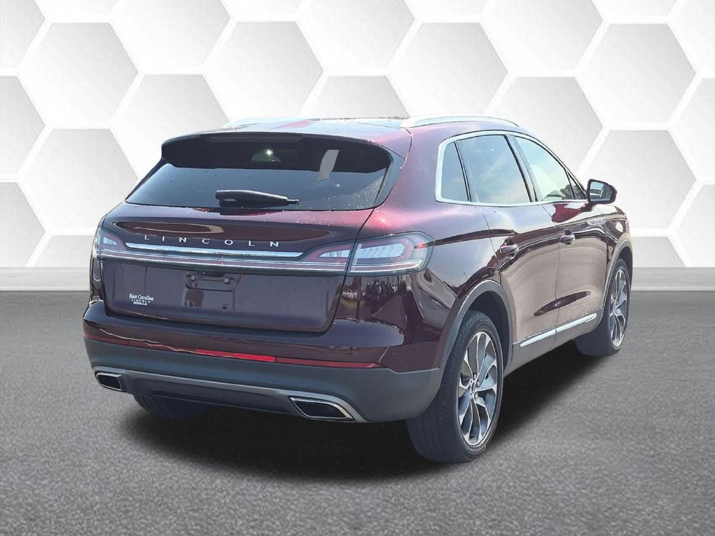 Used 2022 Lincoln Nautilus Reserve AWD/4WD image 3