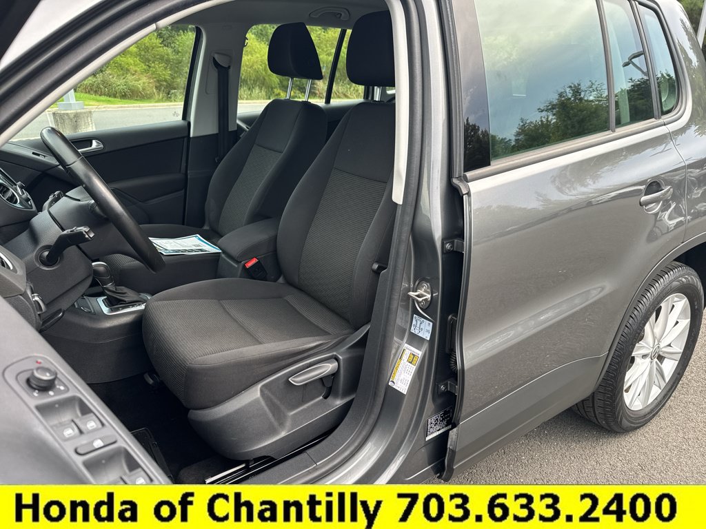 Used 2018 Volkswagen Tiguan Limited AWD/4WD image 24
