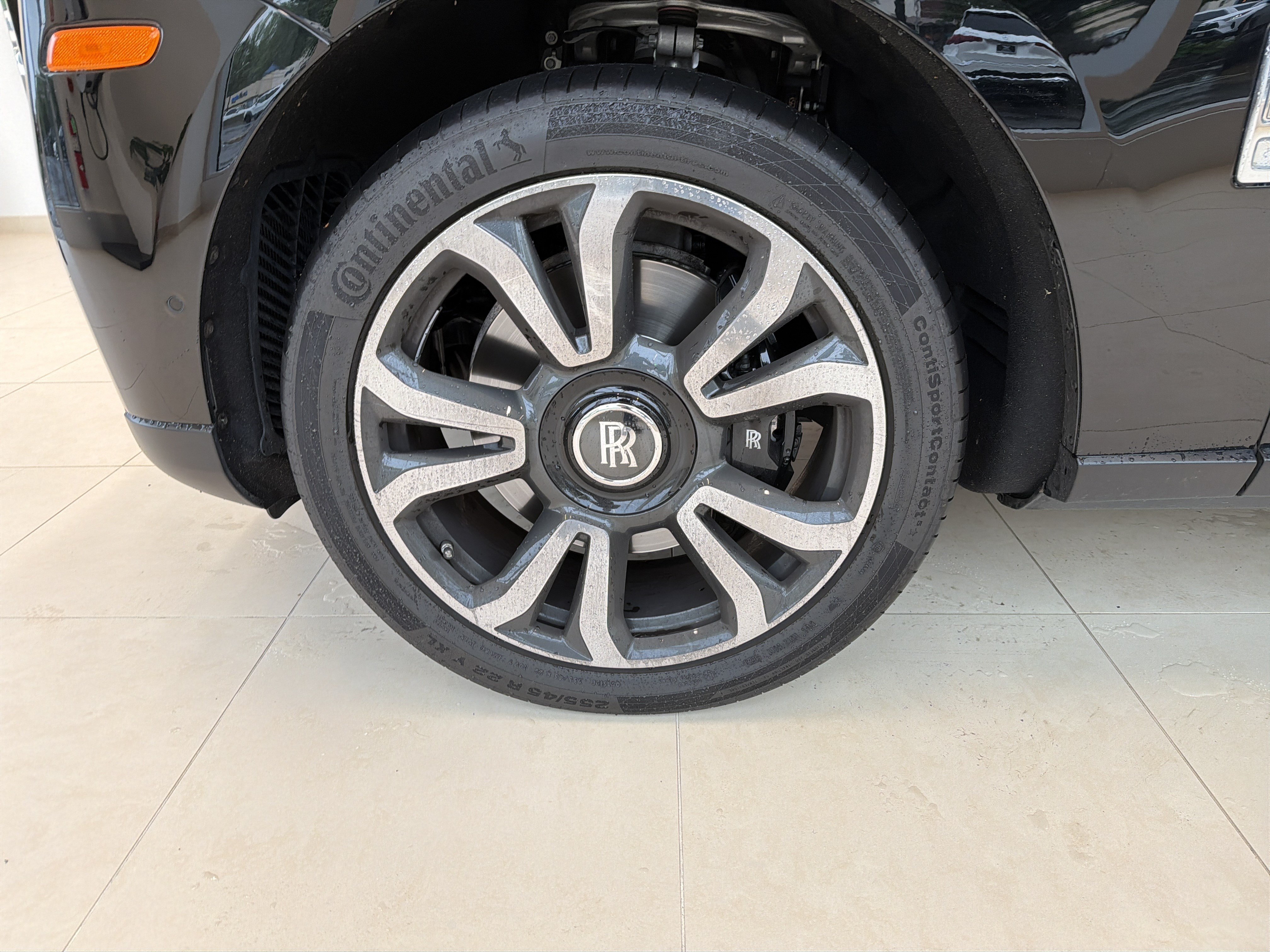 Certified 2022 Rolls-Royce Cullinan AWD/4WD image 6