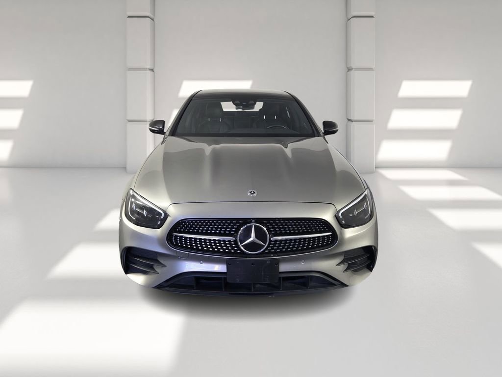 Used 2023 Mercedes-Benz E 350 4MATIC Sedan image 3