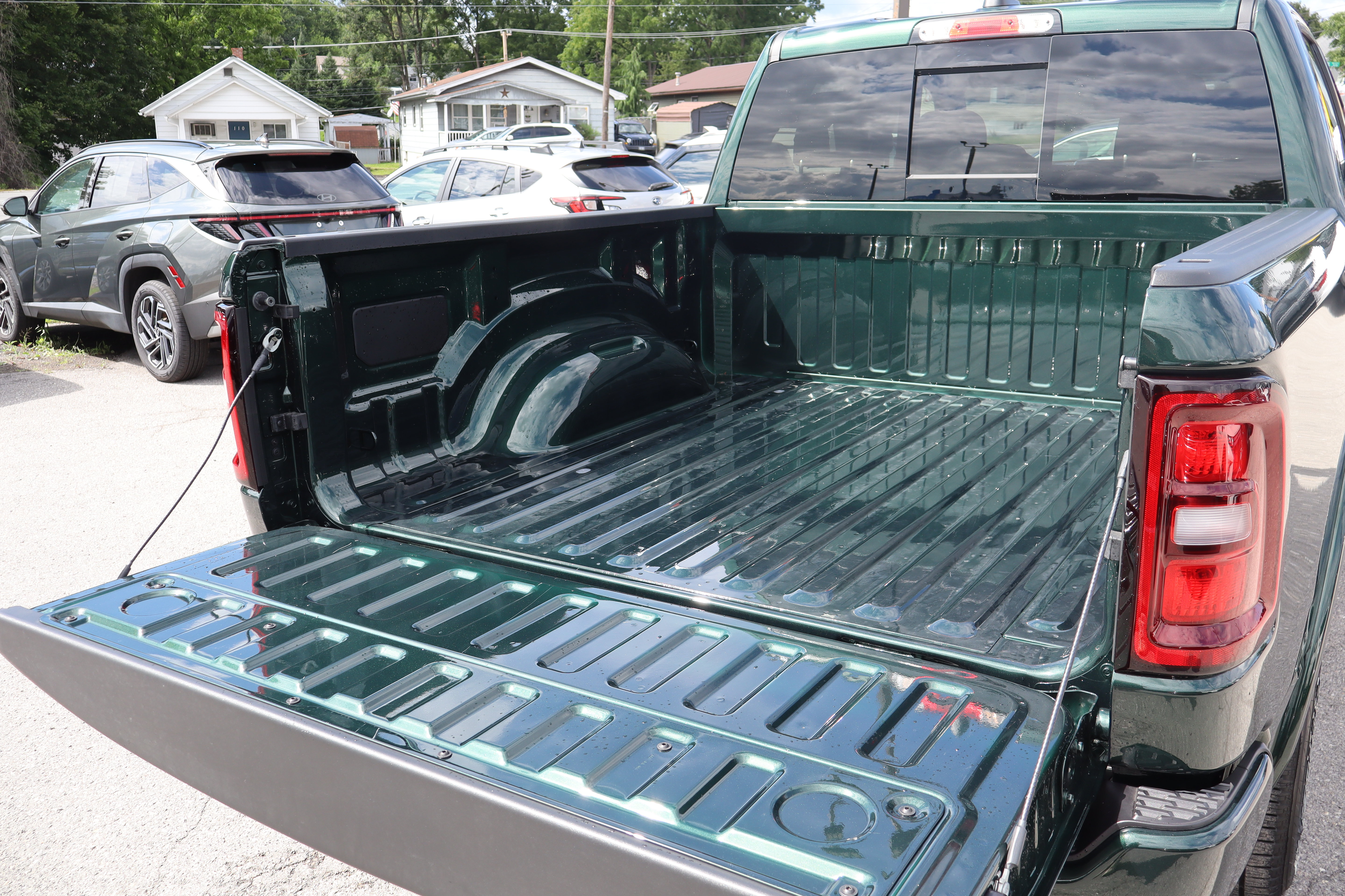 Used 2026 RAM 1500 Big Horn w/ Night Edition AWD/4WD image 4
