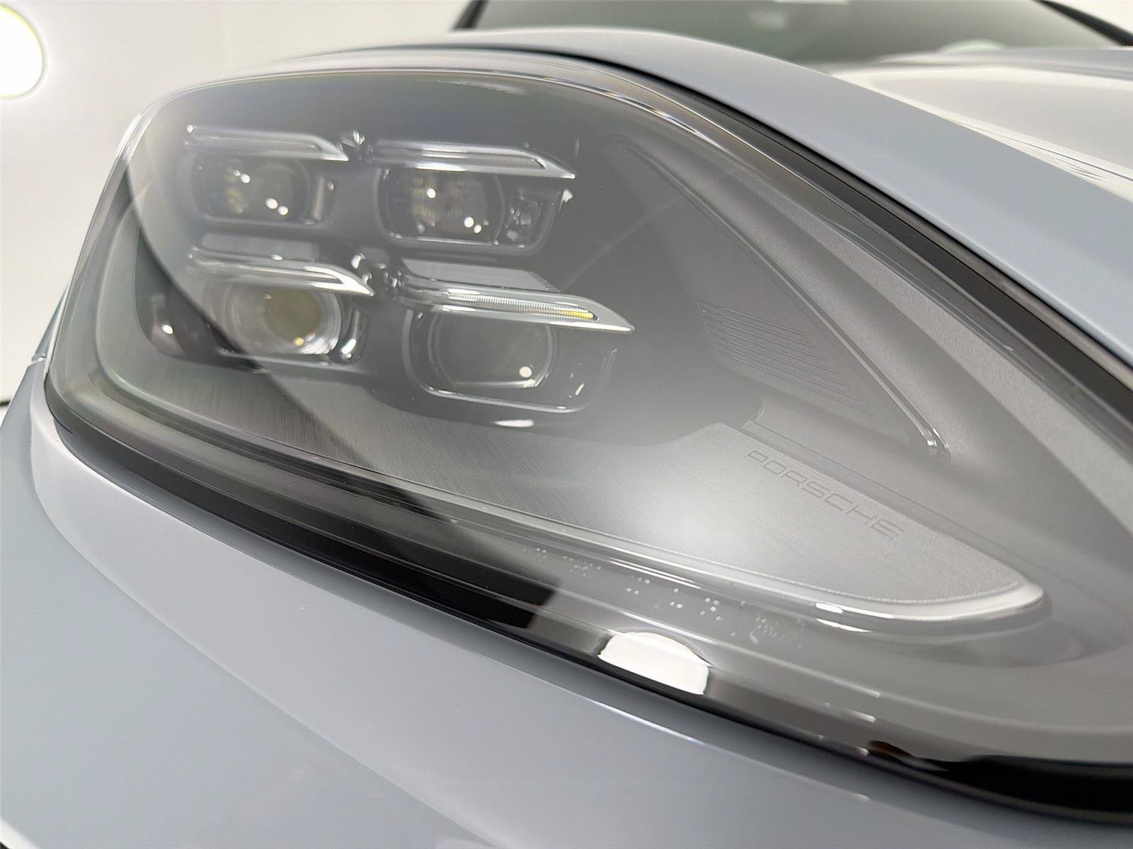 New 2026 Porsche Cayenne Coupe AWD/4WD image 24
