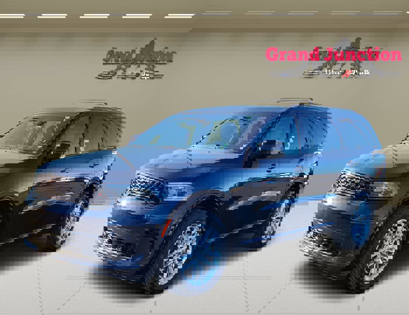 Used 2024 Dodge Durango GT image 3