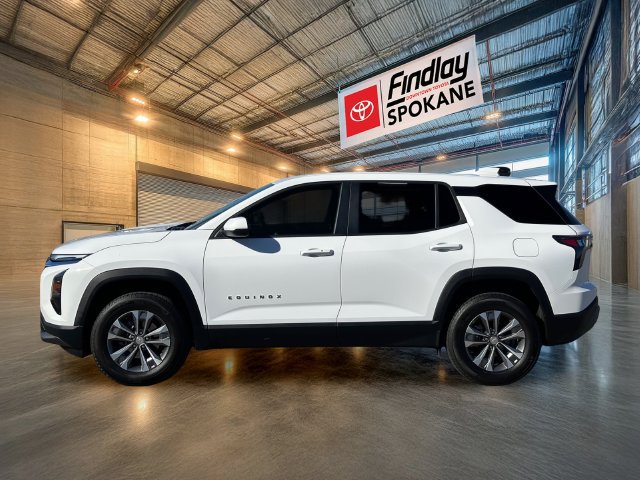 Used 2026 Chevrolet Equinox LT AWD/4WD image 3
