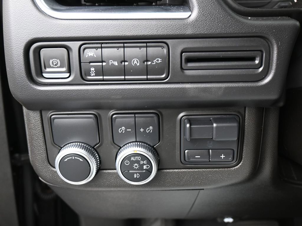 Used 2021 GMC Yukon SLT w/ SLT Luxury Plus Package image 17