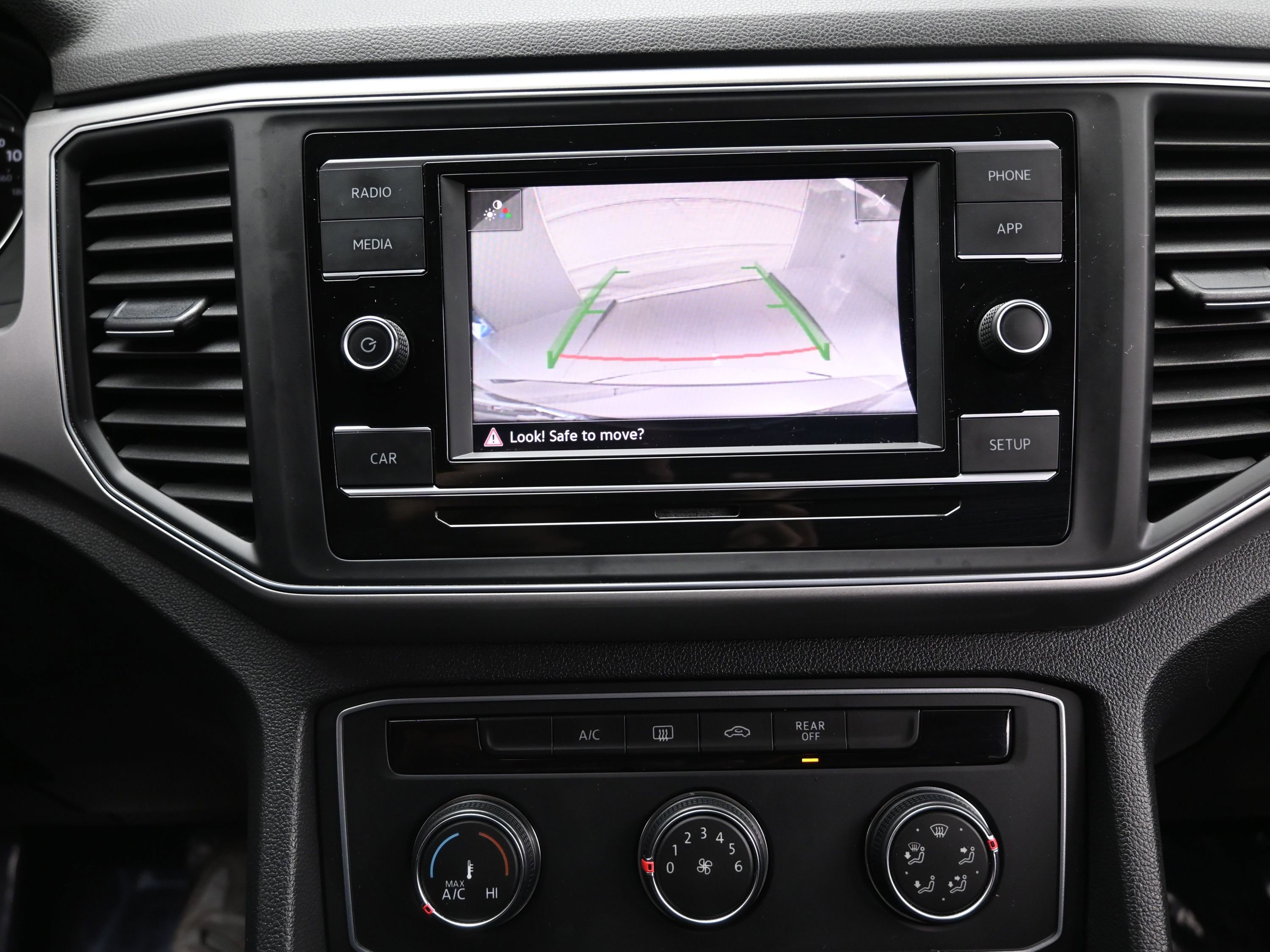 Used 2019 Volkswagen Atlas S w/ Towing Package image 6