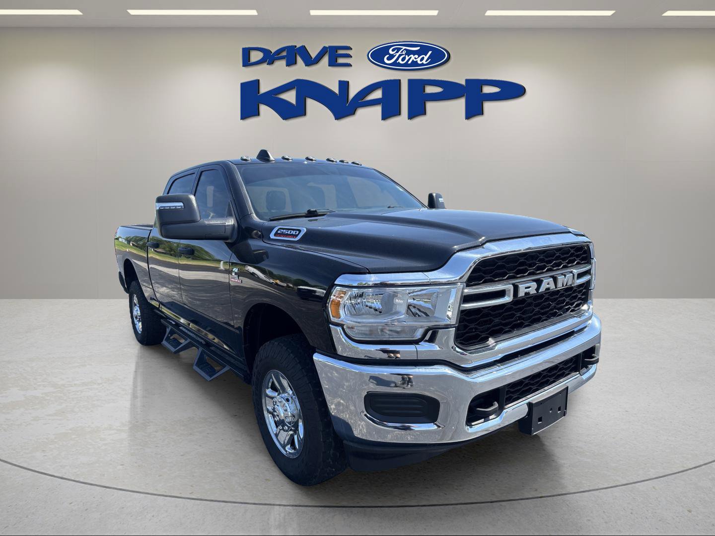 Used 2024 RAM 2500 Tradesman w/ Chrome Appearance Group AWD/4WD image 1