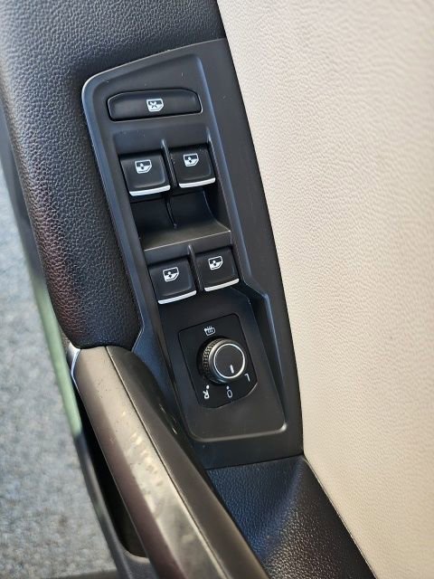 Used 2020 Volkswagen Tiguan SE w/ Panoramic Sunroof Package image 37