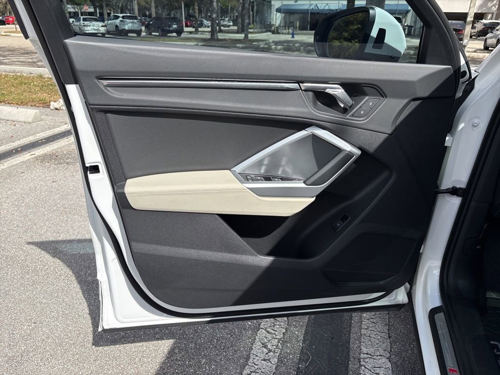 Used 2020 Audi Q3 2.0T Premium w/ Convenience Package image 14