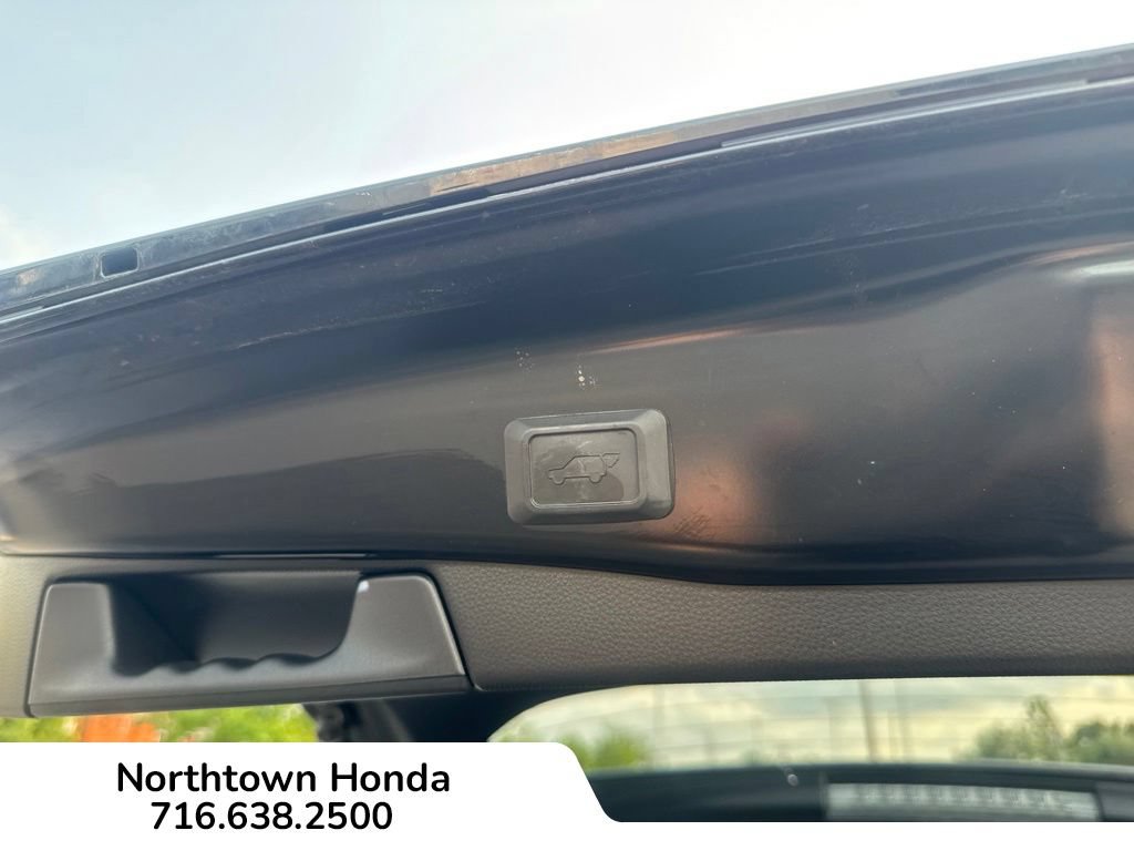Used 2023 Toyota RAV4 SE w/ Weather & Moonroof Package AWD/4WD image 20