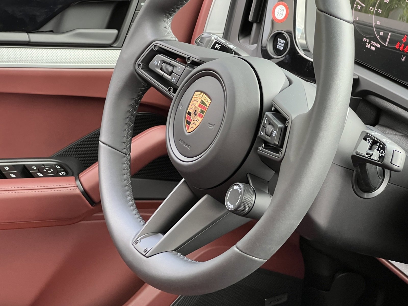 New 2026 Porsche Cayenne image 33