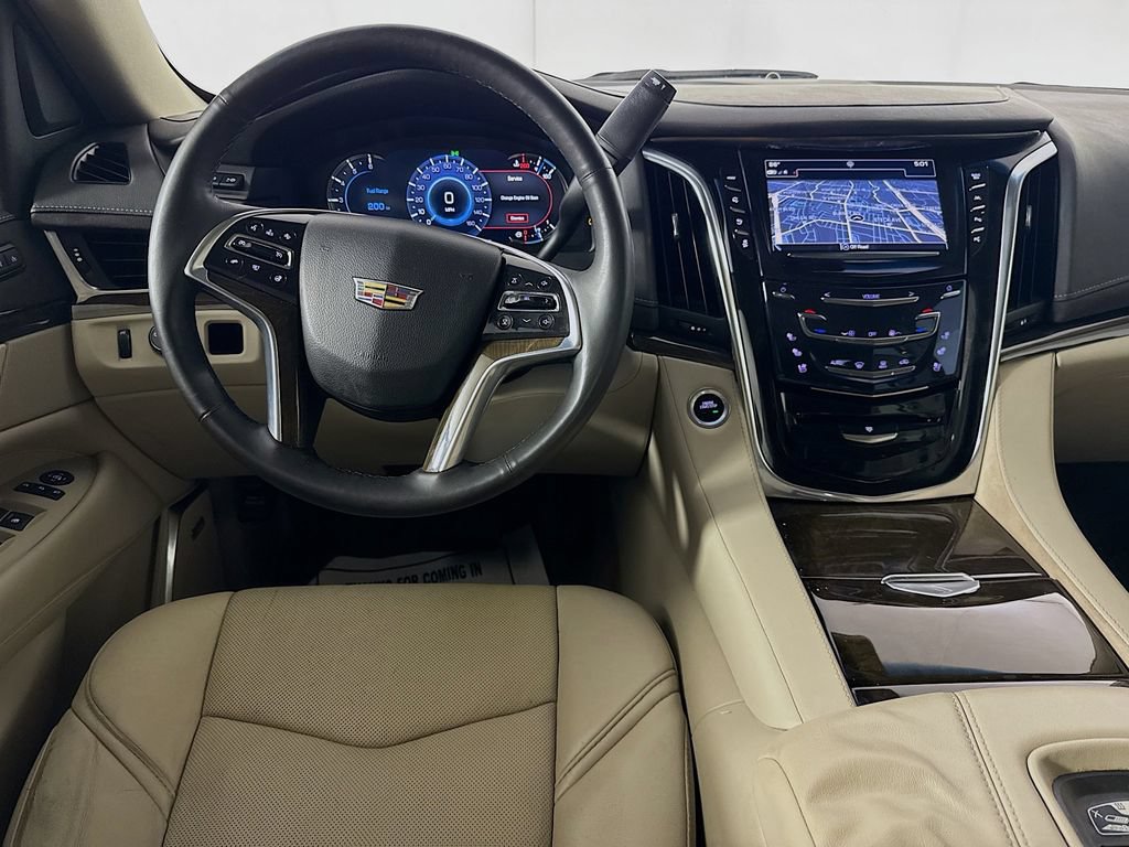 Used 2018 Cadillac Escalade Luxury RWD image 27