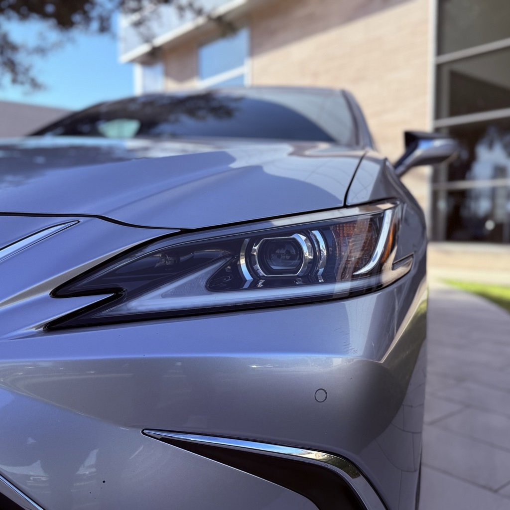 Used 2024 Lexus ES 350 w/ Premium Package image 10