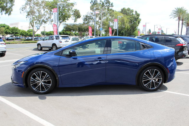 Certified 2023 Toyota Prius XLE FWD image 6