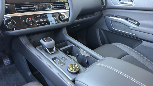 New 2026 Nissan Pathfinder SL AWD/4WD image 39