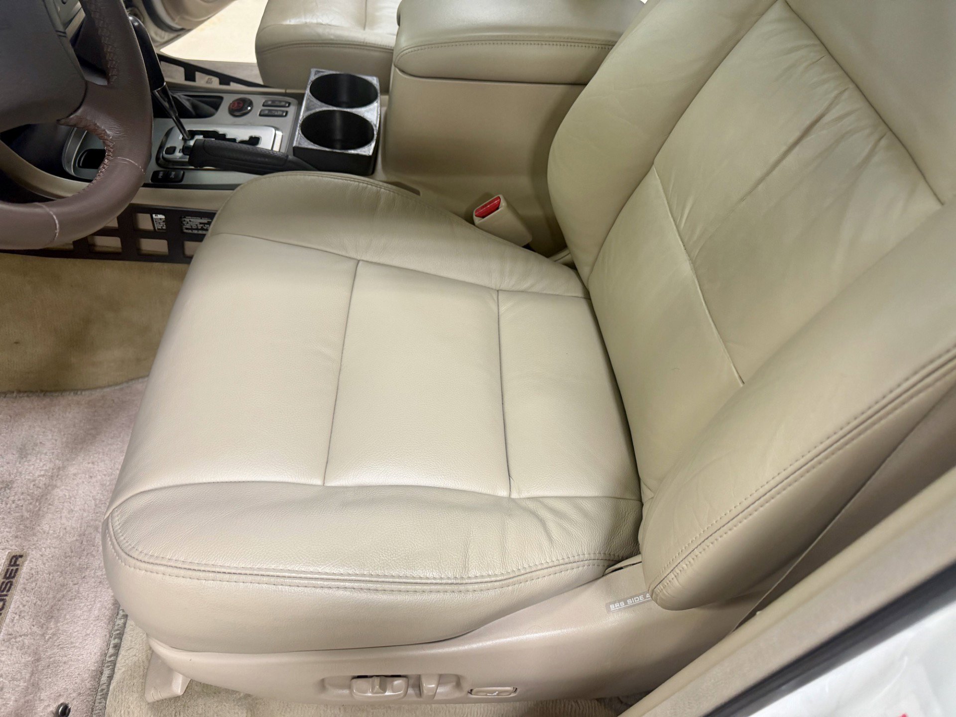 Used 2004 Toyota Land Cruiser image 21