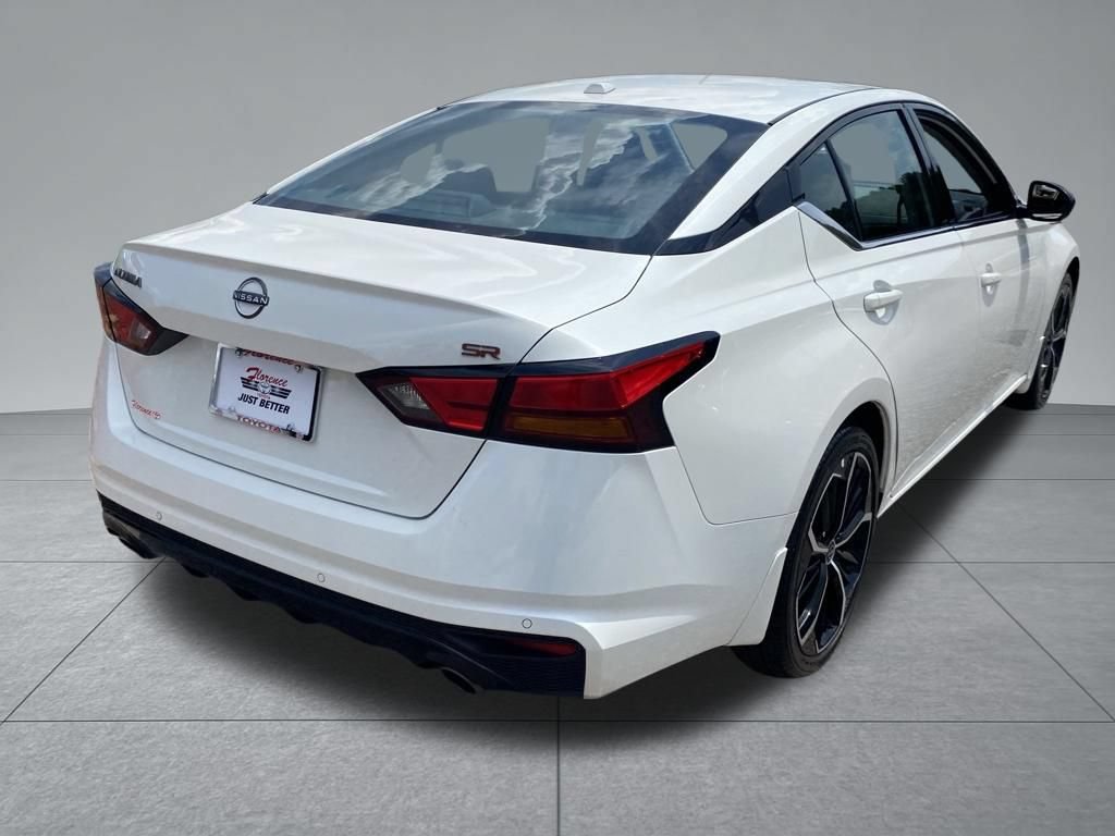 Used 2025 Nissan Altima 2.5 SR FWD image 15